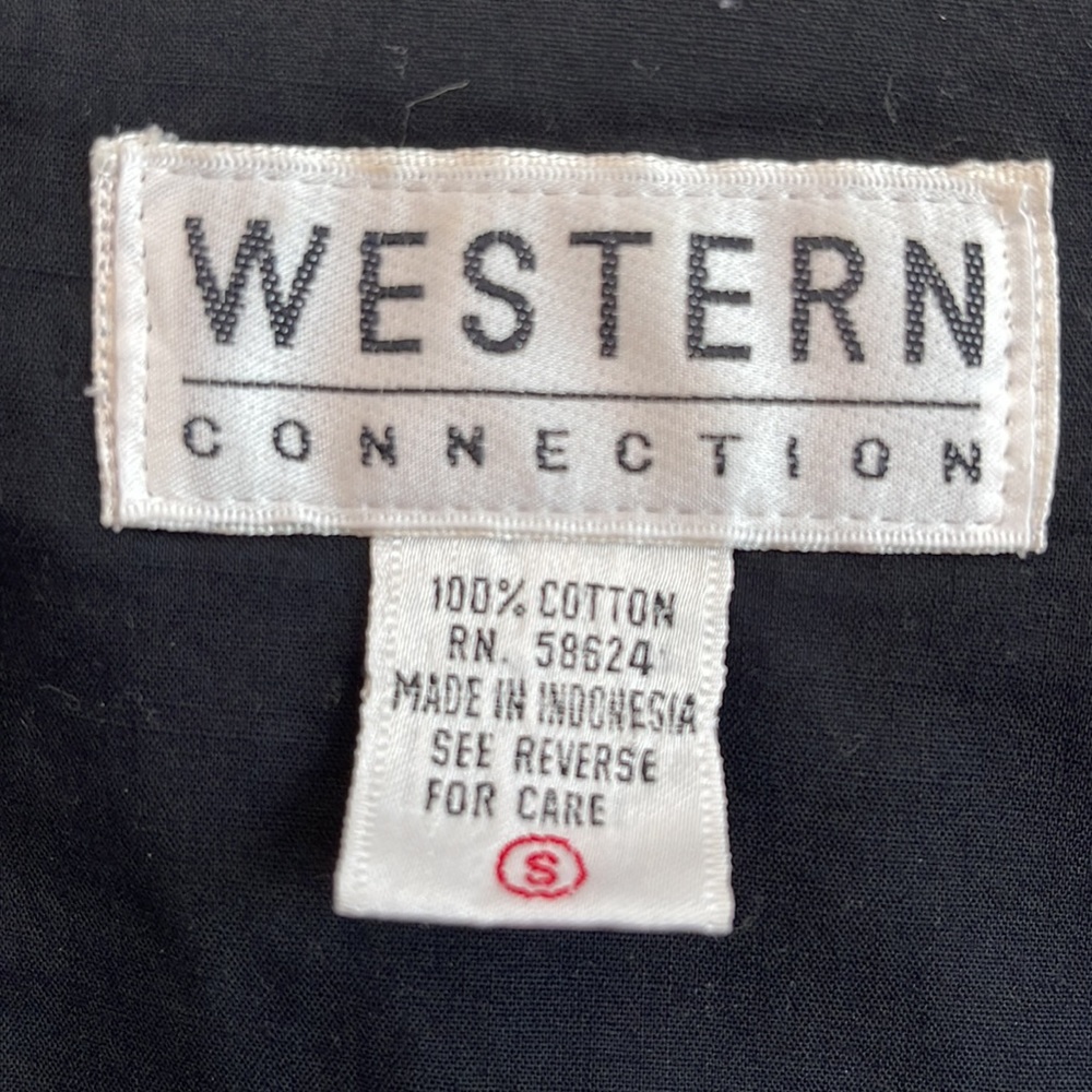 Vest - Picture 2 of 7